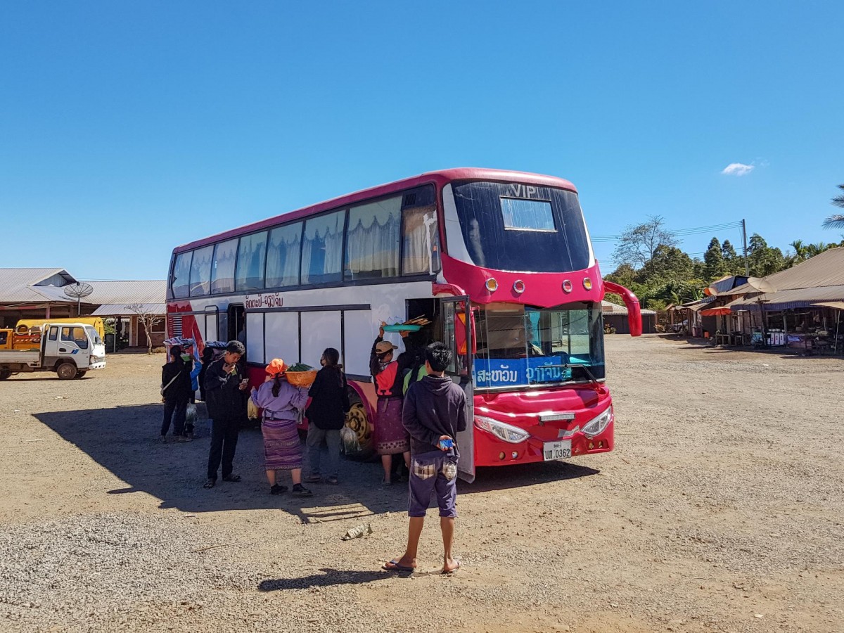 Xe bus Vinh đi Luông PraBang (Lào)